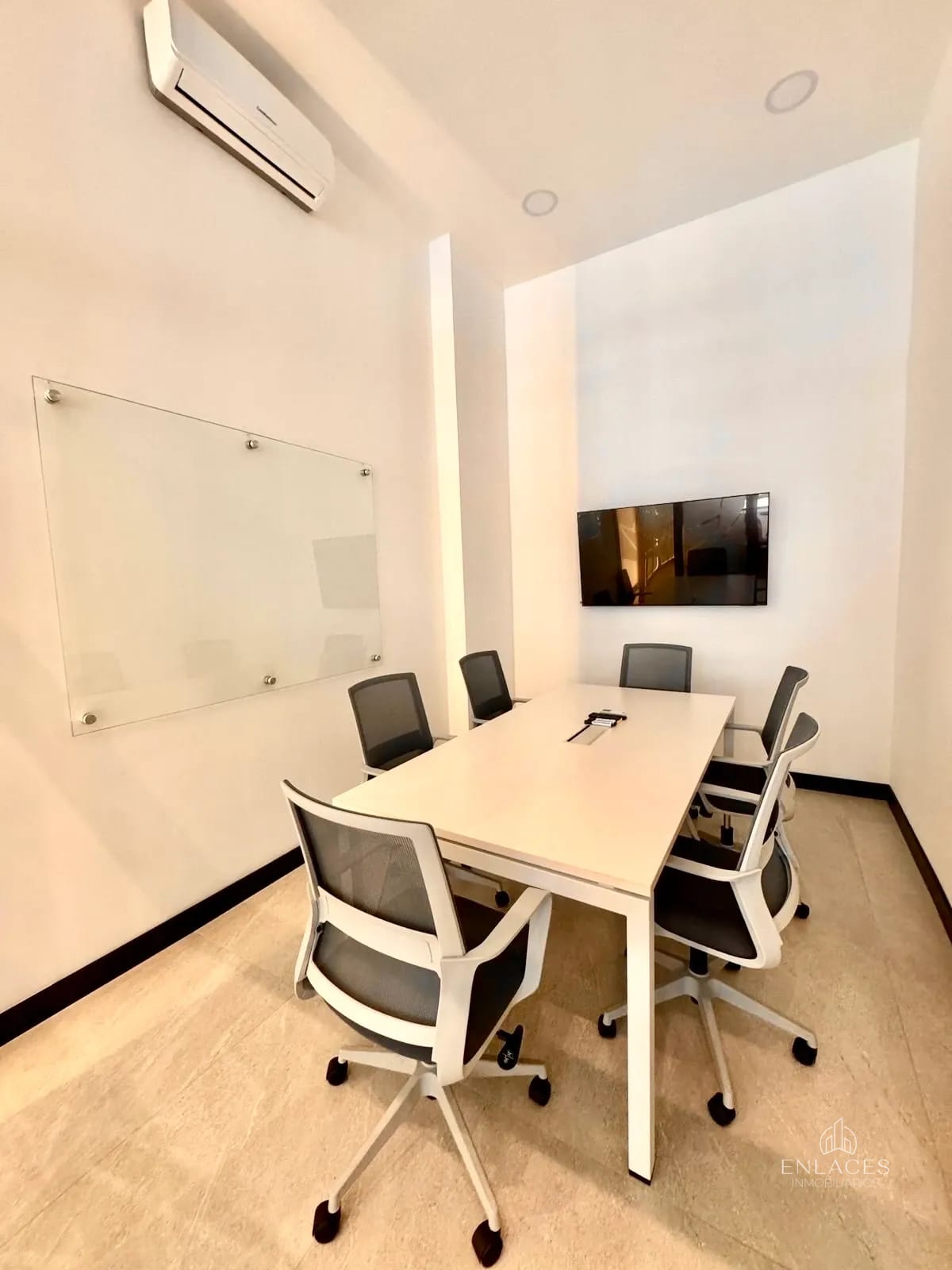 Zona 10 • Apartamento Nuevo en Venta • Edificio Neo 2 — Apartamento en Venta en Neo Apartamentos, Zona 10, Guatemala, Ciudad — foto 13 de 16
