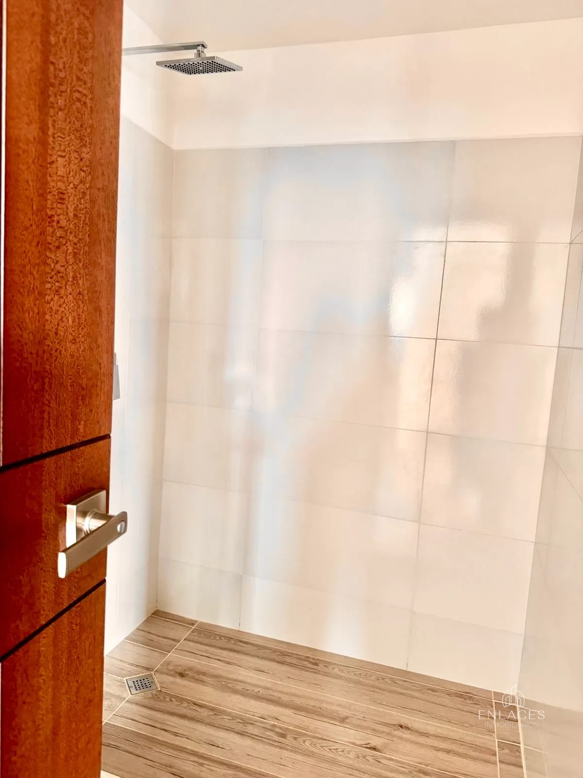 Zona 10 • Apartamento Nuevo en Venta • Edificio Neo 2 — Apartamento en Venta en Neo Apartamentos, Zona 10, Guatemala, Ciudad — foto 7 de 16
