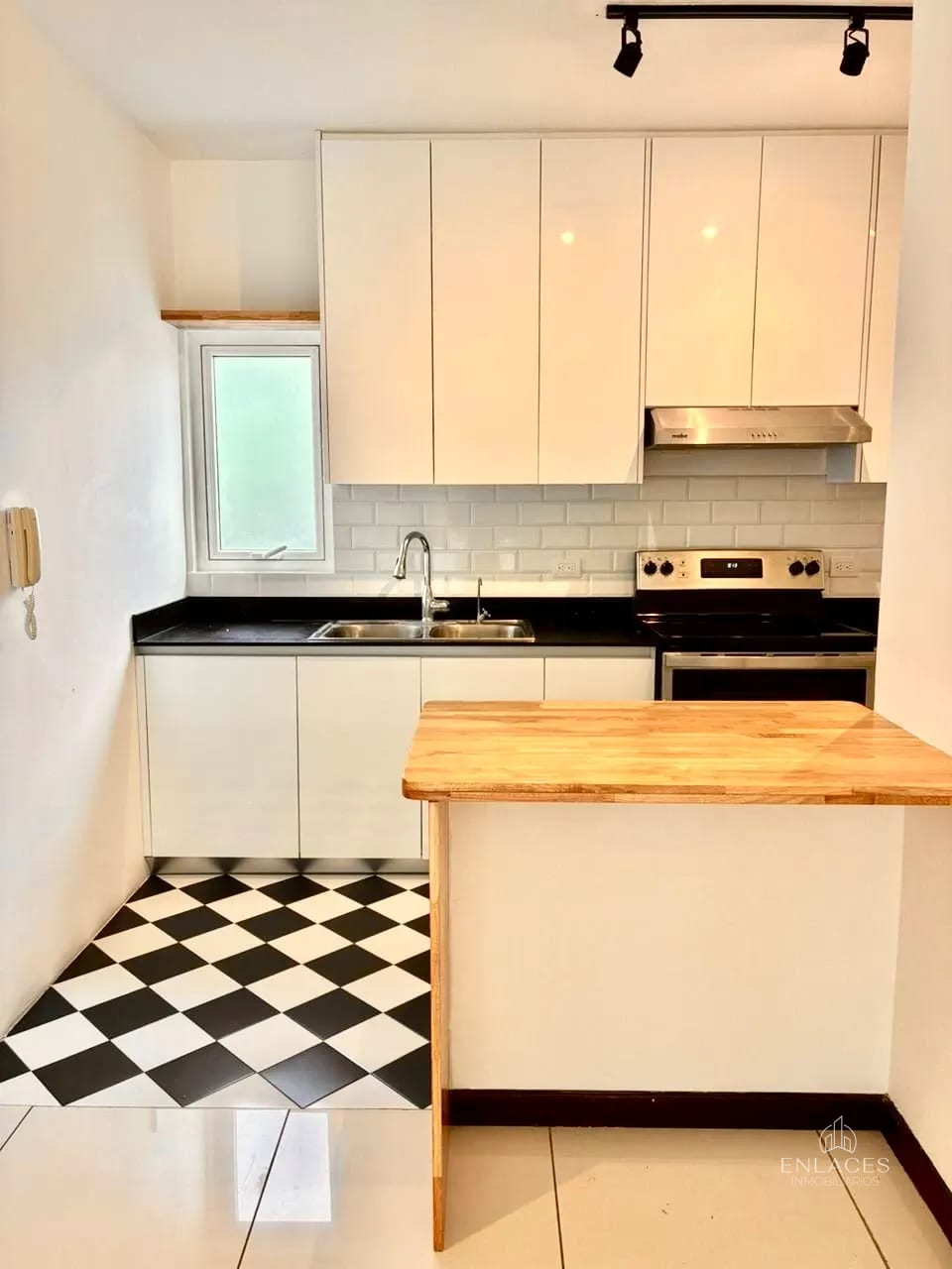 Km 14.5 CAES • Apartamento en Renta/Venta • Condominio Arroyos de Muxbal — Apartamento en Alquiler en km 11-15, Carretera a El Salvador, Guatemala, Ciudad — foto 2 de 13