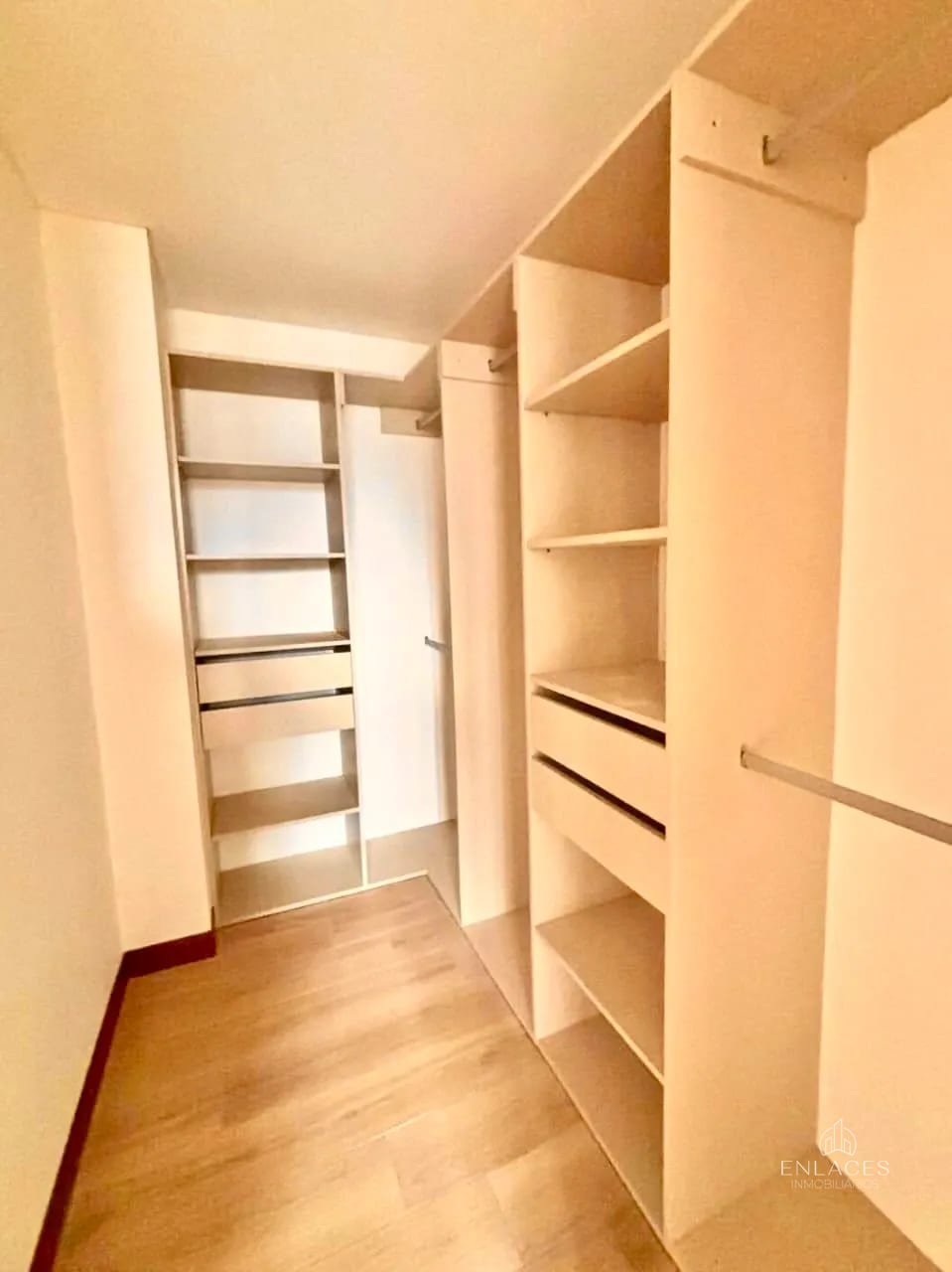 Zona 10 • Apartamento Nuevo en Venta • Edificio Ferré Diez — Apartamento en Venta en Ferré Diez, Zona 10, Guatemala, Ciudad — foto 6 de 12