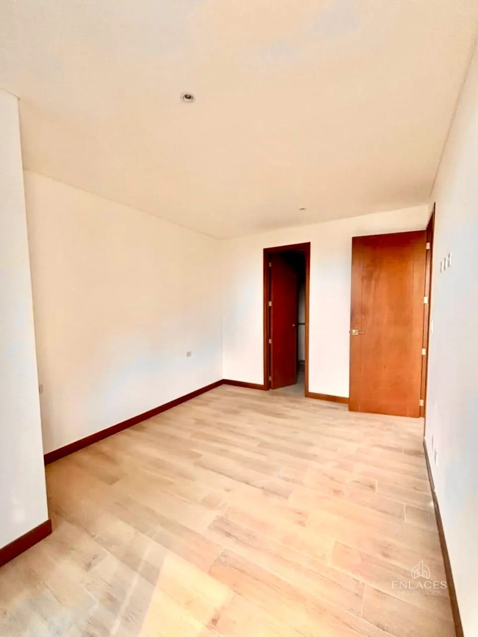 Zona 10 • Apartamento Nuevo en Venta • Edificio Ferré Diez — Apartamento en Venta en Ferré Diez, Zona 10, Guatemala, Ciudad — foto 5 de 12