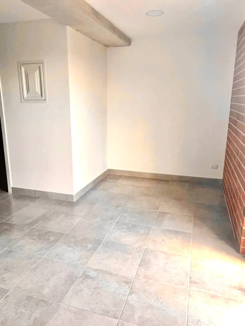 Zona 10 • Apartamento en Venta • Edificio Fiamene — Apartamento en Venta en Fiamene, Zona 10, Guatemala, Ciudad — foto 3 de 7