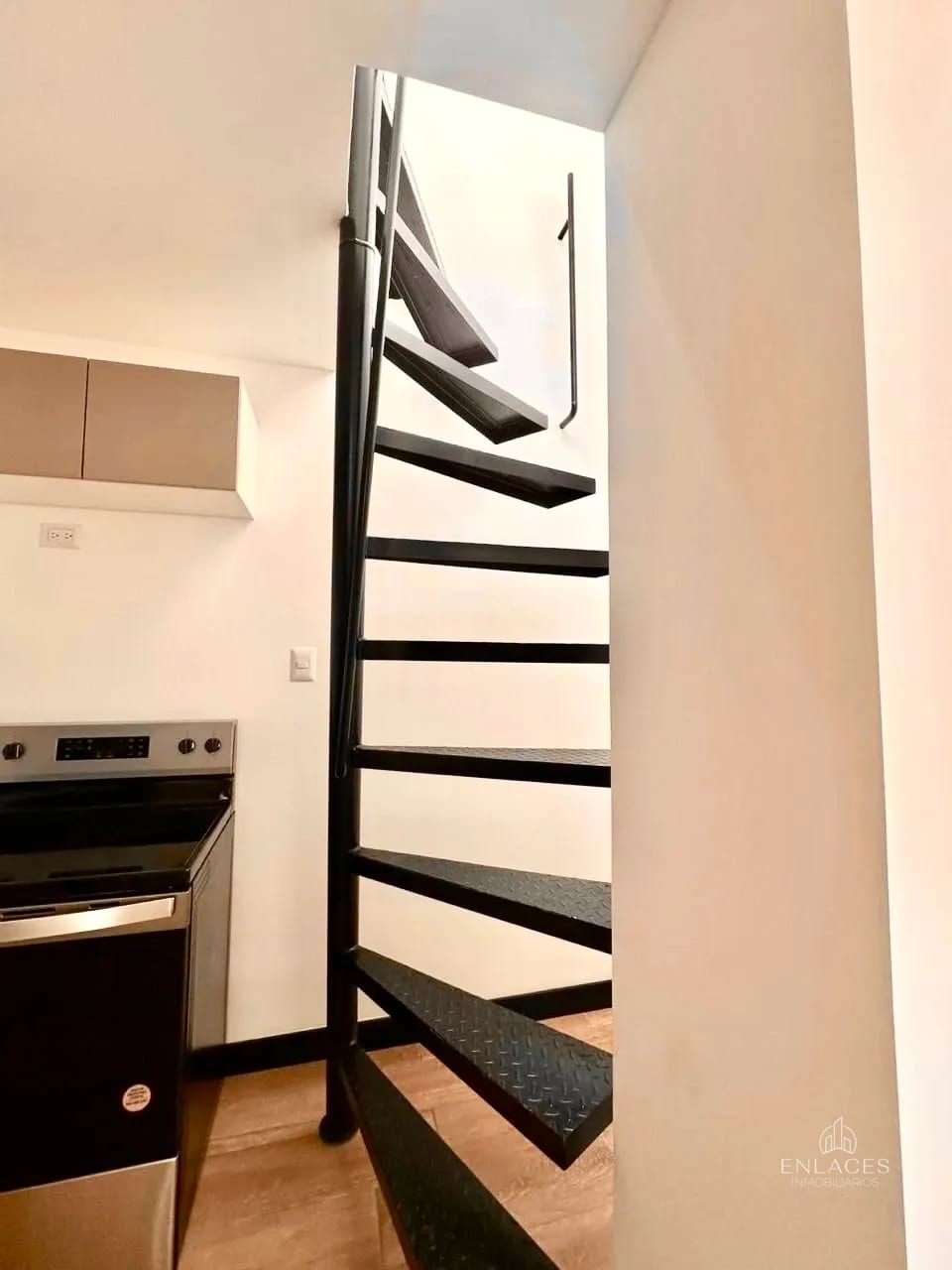 Zona 10 • Apartamento en Venta • Edificio Senseti — Apartamento en Venta en Zona 10, Guatemala, Ciudad — foto 7 de 12