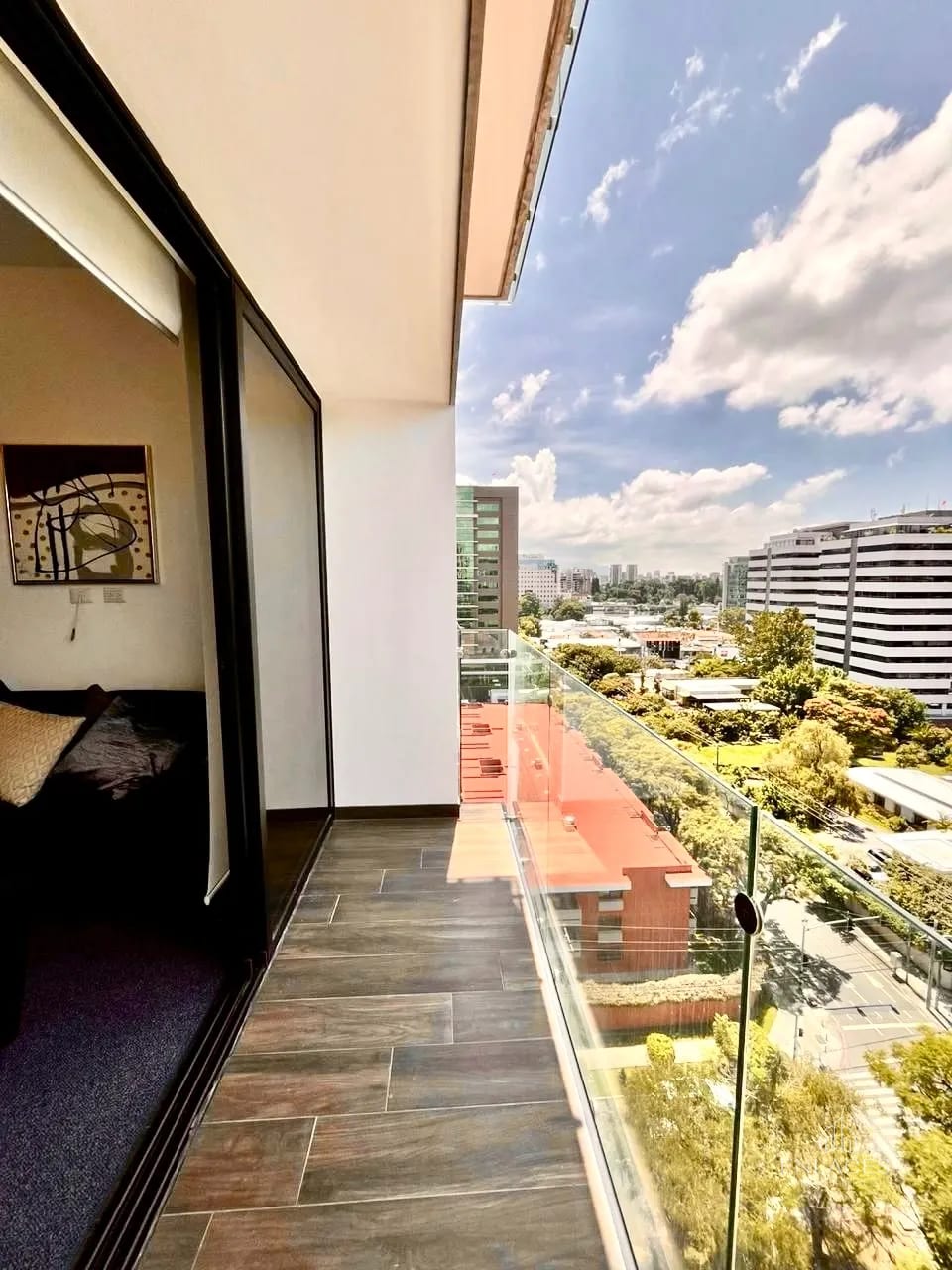 Zona 10 • Apartamento Amueblado en Renta/Venta • Edificio Casa Clara — Apartamento en Alquiler en Casa Clara, Zona 10, Guatemala, Ciudad — foto 4 de 13
