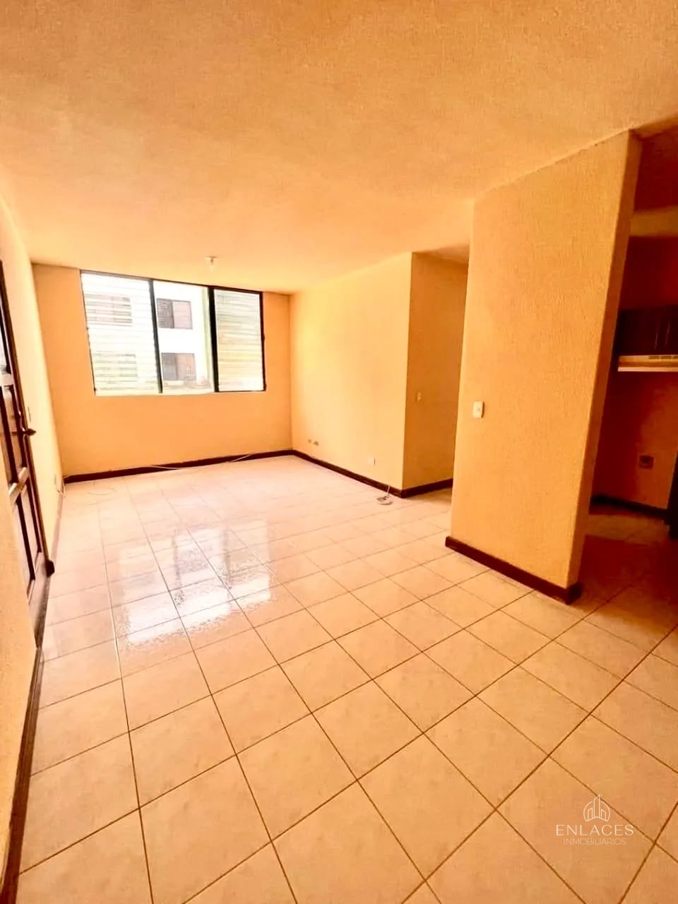 Zona 16 • Apartamento en Renta • Condominio Valles de Acatán — Apartamento en Alquiler en Valles de Acatan, Zona 16, Guatemala, Ciudad — foto 2 de 5