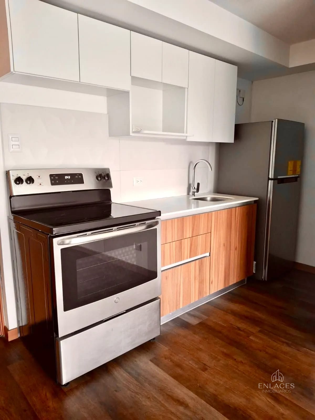 Zona 11 • Apartamento en Venta • Edificio Vidalta — Apartamento en Venta en Vidalta, Zona 11, Guatemala, Ciudad — foto 1 de 14