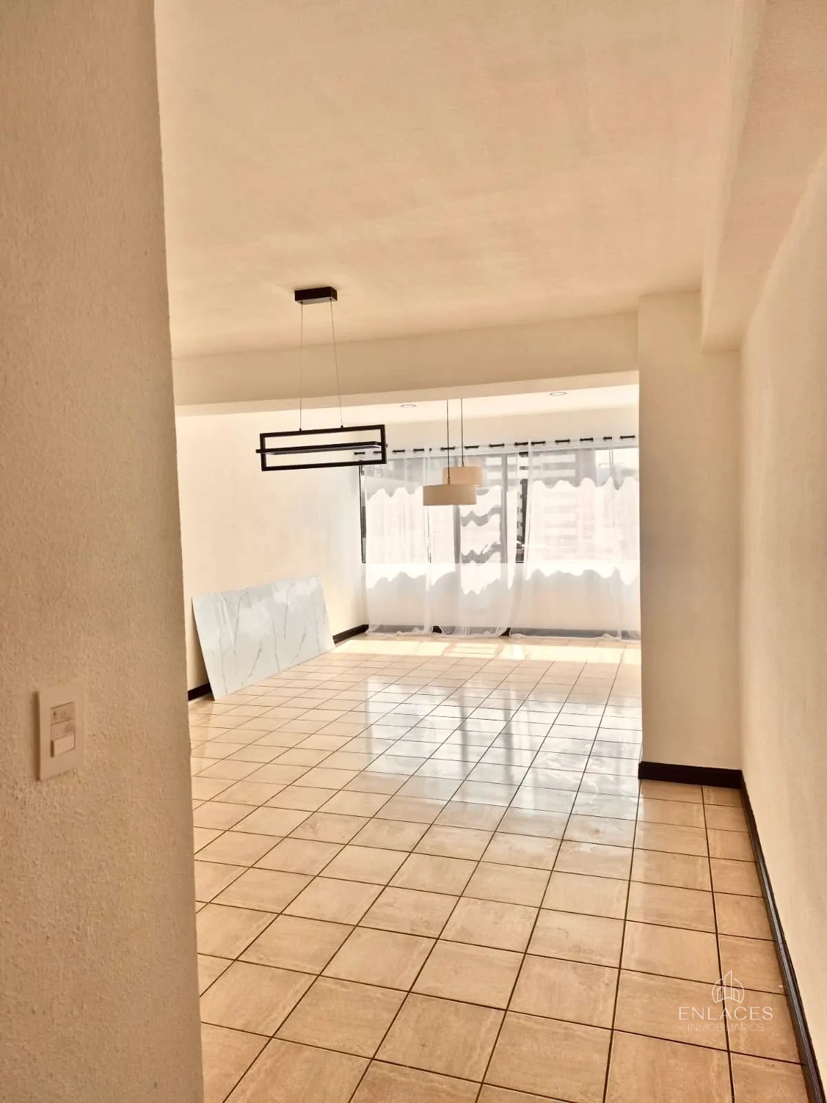 Zona 14 • Apartamento en Renta • Edificio Pacífica Plaza — Apartamento en Alquiler en Pacífica Plaza, Zona 14, Guatemala, Ciudad — foto 6 de 17