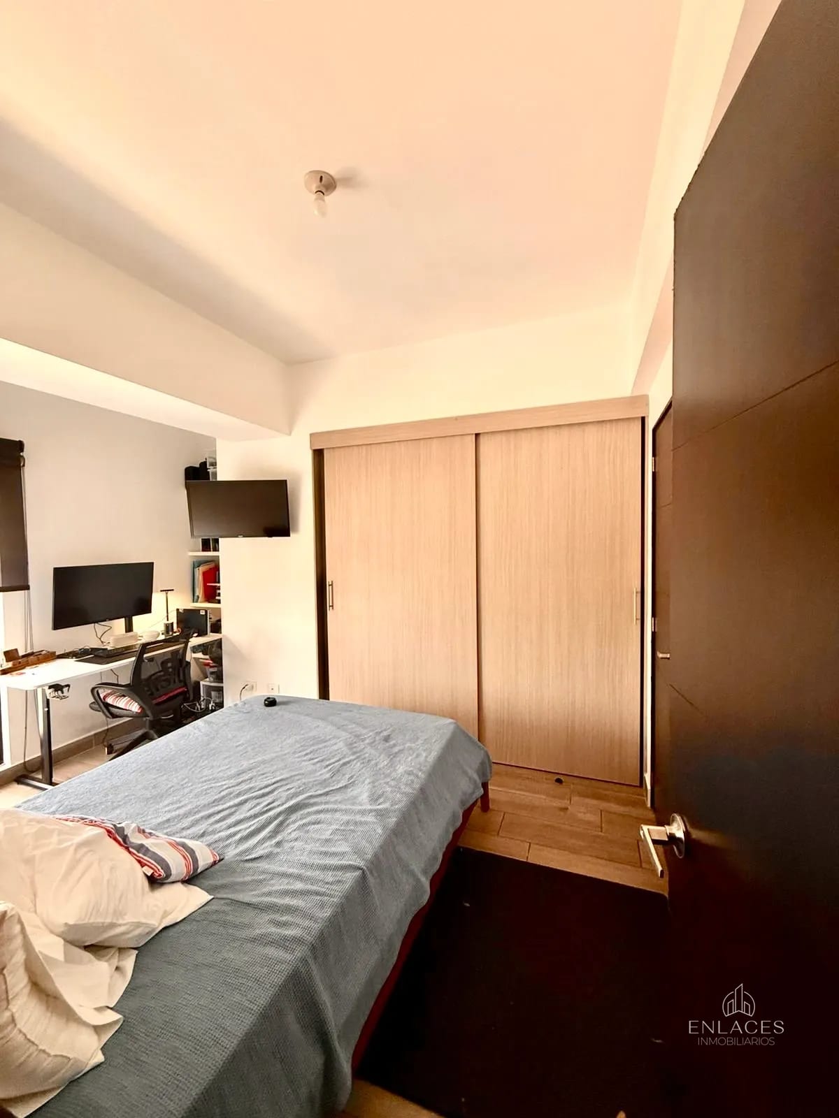 Zona 11 • Apartamento Semiamueblado en Renta • Torre Once — Apartamento en Alquiler en Torre Once, Zona 11, Guatemala, Ciudad — foto 7 de 10