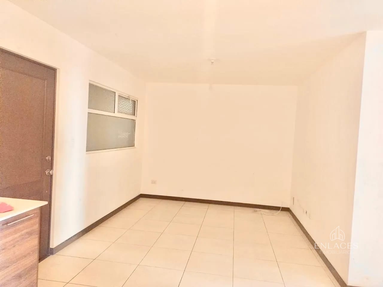 Zona 11 • Apartamento en Renta/Venta • Santa María Las Charcas — Apartamento en Alquiler en Santa María de Las Charcas, Zona 11, Guatemala, Ciudad — foto 5 de 13