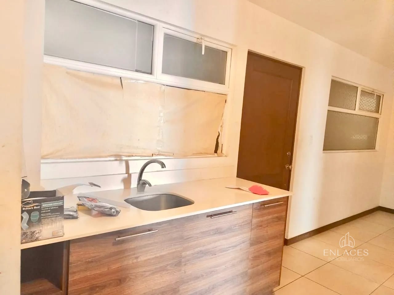 Zona 11 • Apartamento en Renta/Venta • Santa María Las Charcas — Apartamento en Alquiler en Santa María de Las Charcas, Zona 11, Guatemala, Ciudad — foto 4 de 13