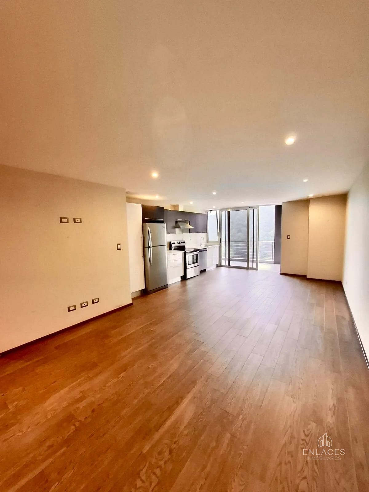 Zona 16 • Apartamento en Renta/Venta • Edificio Vilaflor — Apartamento en Alquiler en Vilaflor, Zona 16, Guatemala, Ciudad — foto 2 de 11