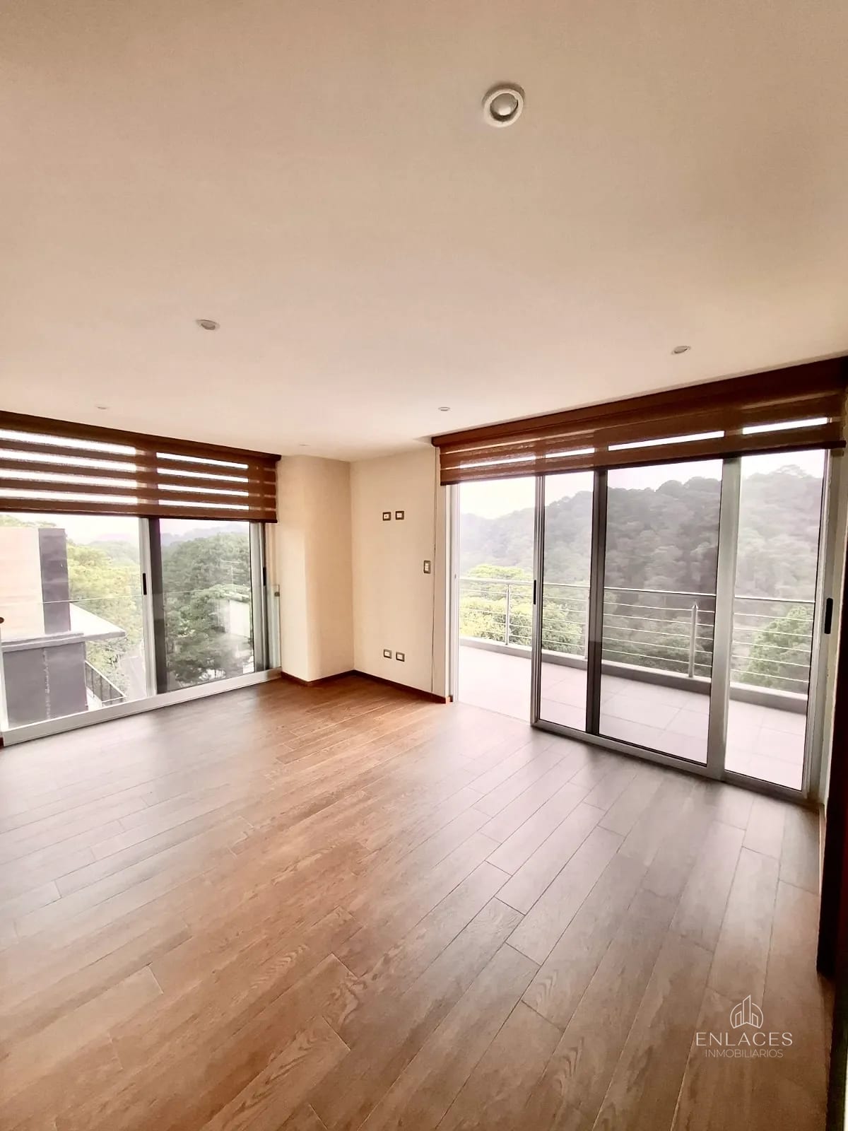 Zona 16 • Apartamento en Renta/Venta • Edificio Vilaflor — Apartamento en Alquiler en Vilaflor, Zona 16, Guatemala, Ciudad — foto 5 de 11