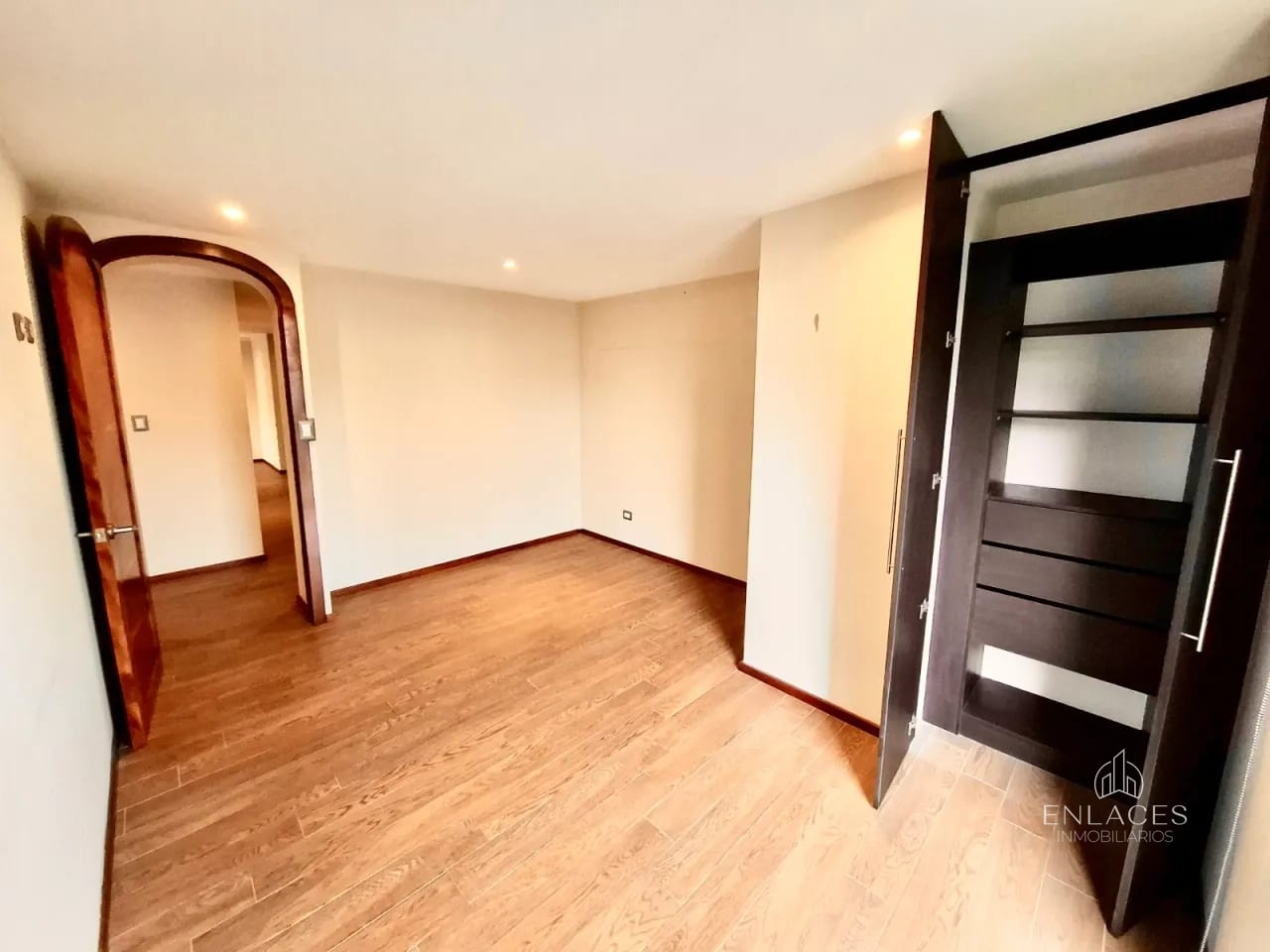 Zona 16 • Apartamento en Renta/Venta • Edificio Vilaflor — Apartamento en Alquiler en Vilaflor, Zona 16, Guatemala, Ciudad — foto 7 de 11