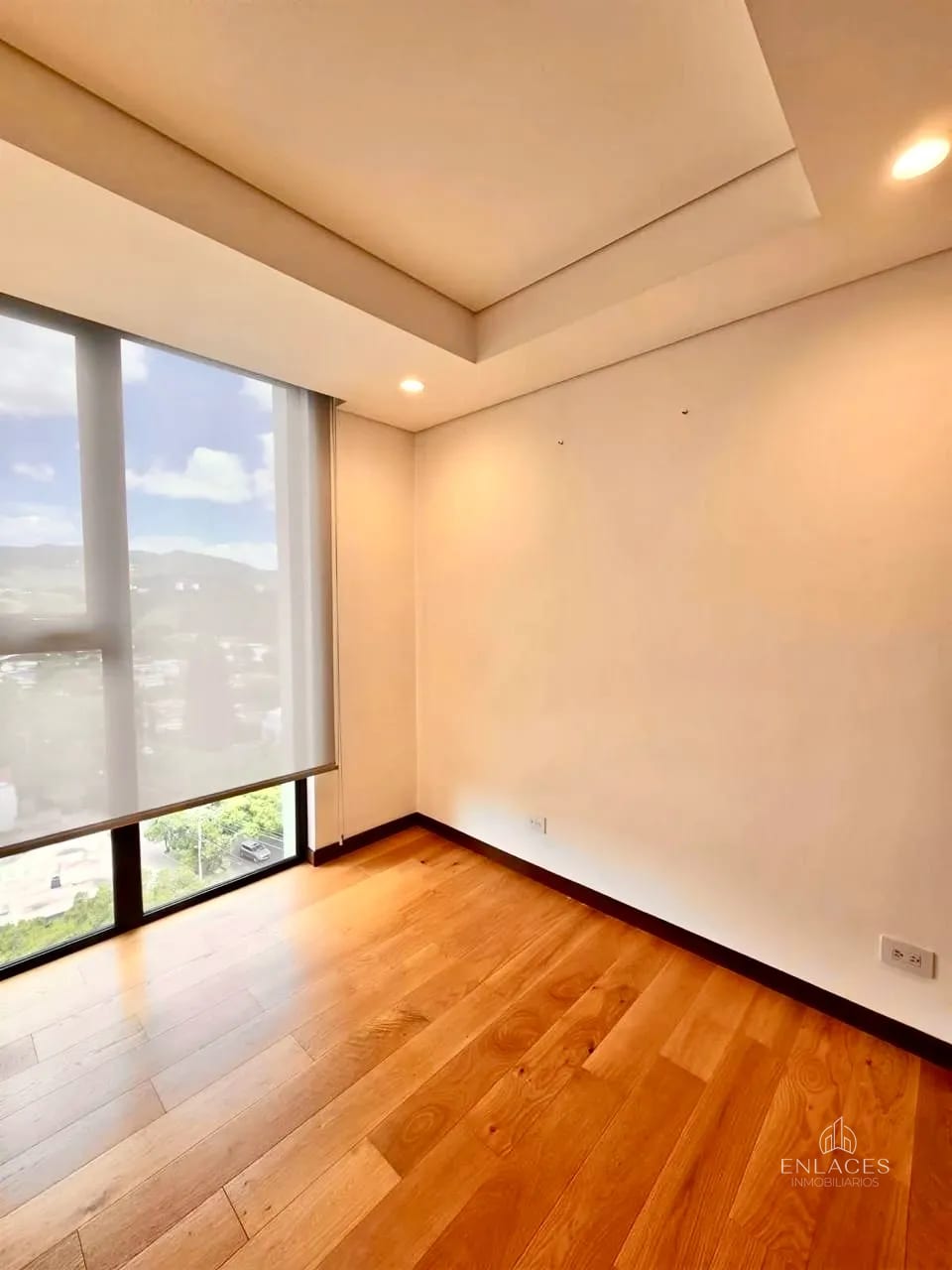 Zona 14 • Apartamento en Renta • Reserva 5 Avenida — Apartamento en Alquiler en Zona 14, Guatemala, Ciudad — foto 8 de 12