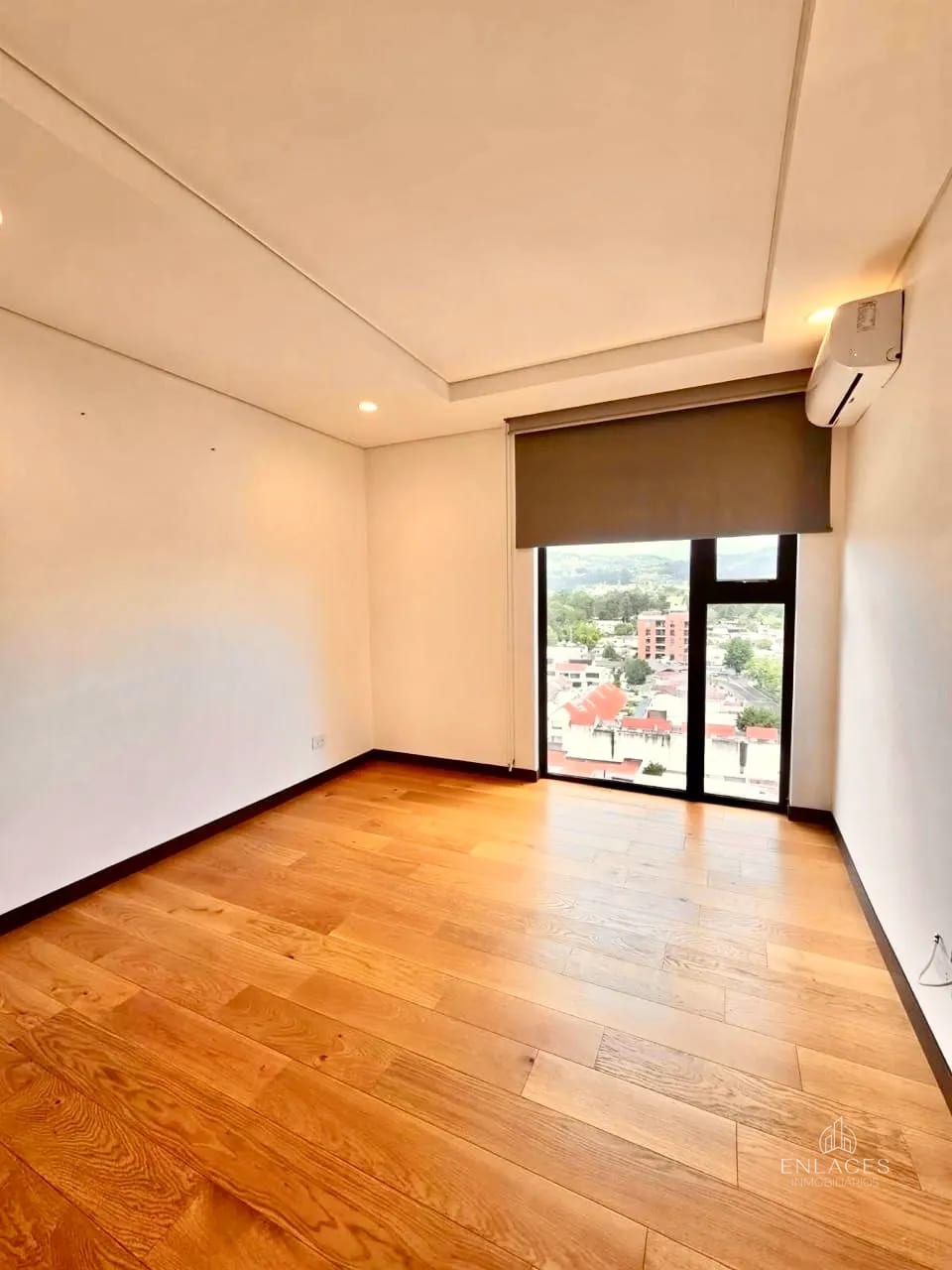 Zona 14 • Apartamento en Renta • Reserva 5 Avenida — Apartamento en Alquiler en Zona 14, Guatemala, Ciudad — foto 6 de 12