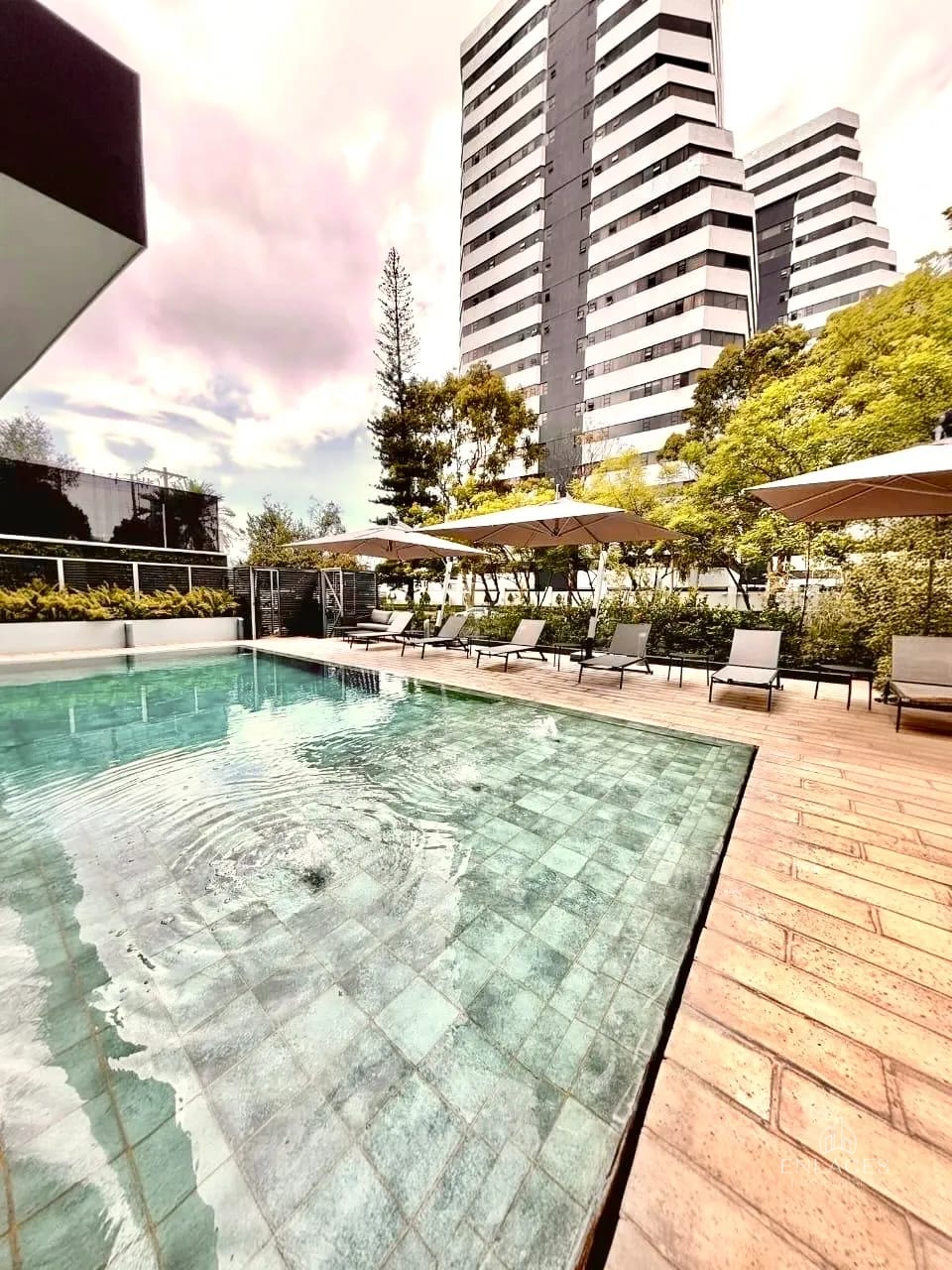 Zona 14 • Apartamento en Renta • Reserva 5 Avenida — Apartamento en Alquiler en Zona 14, Guatemala, Ciudad — foto 9 de 12