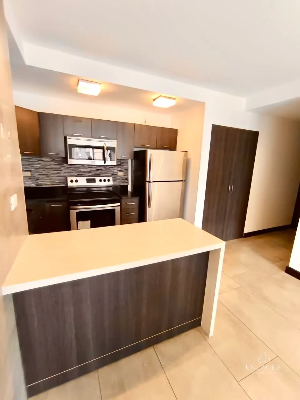 Zona 10 • Apartamento en Venta • Edificio Neo 1 — Apartamento en Venta en Neo Apartamentos, Zona 10, Guatemala, Ciudad — foto 4 de 17