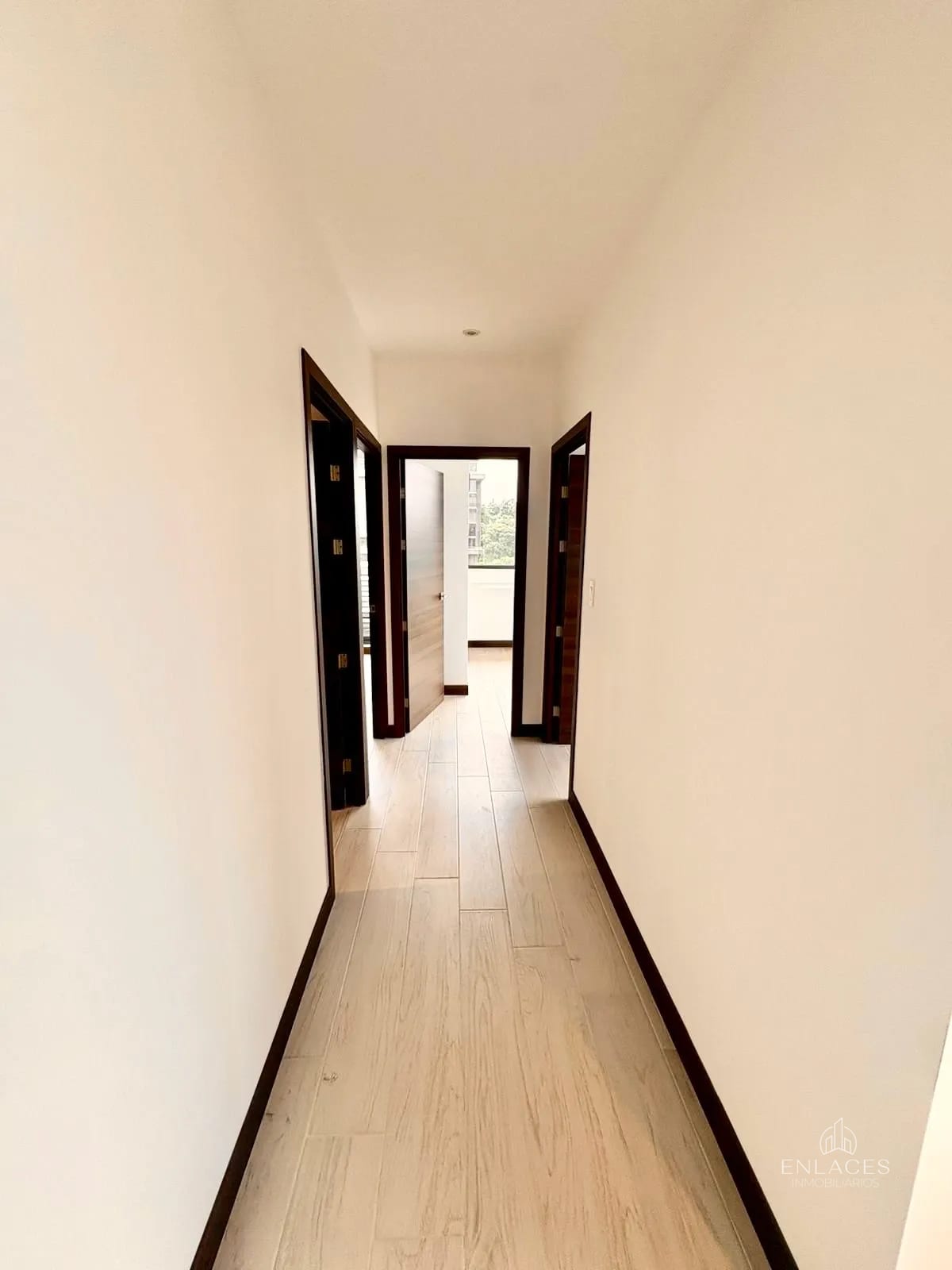 Zona 15 • Apartamento en Renta • Edificio Spazio — Apartamento en Alquiler en Spazio, Zona 15, Guatemala, Ciudad — foto 4 de 16