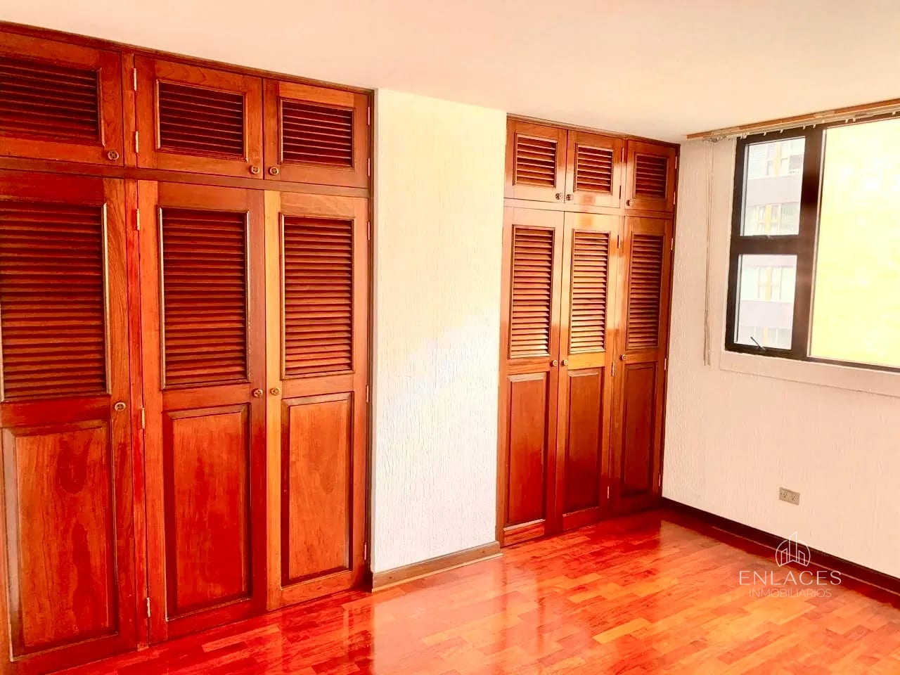 Zona 14 • Apartamento en Renta • Edificio Greco — Apartamento en Alquiler en Zona 14, Guatemala, Ciudad — foto 6 de 10
