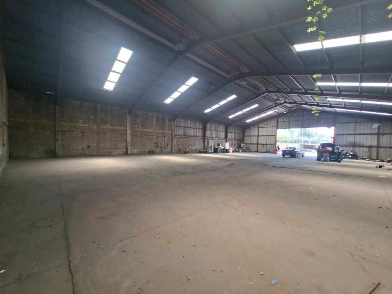 BODEGA PLAZA VILLA NUEVA A LA PAR EN RENTA — Bodega / Ofibodega en Alquiler en Villa Nueva, Guatemala, Ciudad — foto 3 de 9