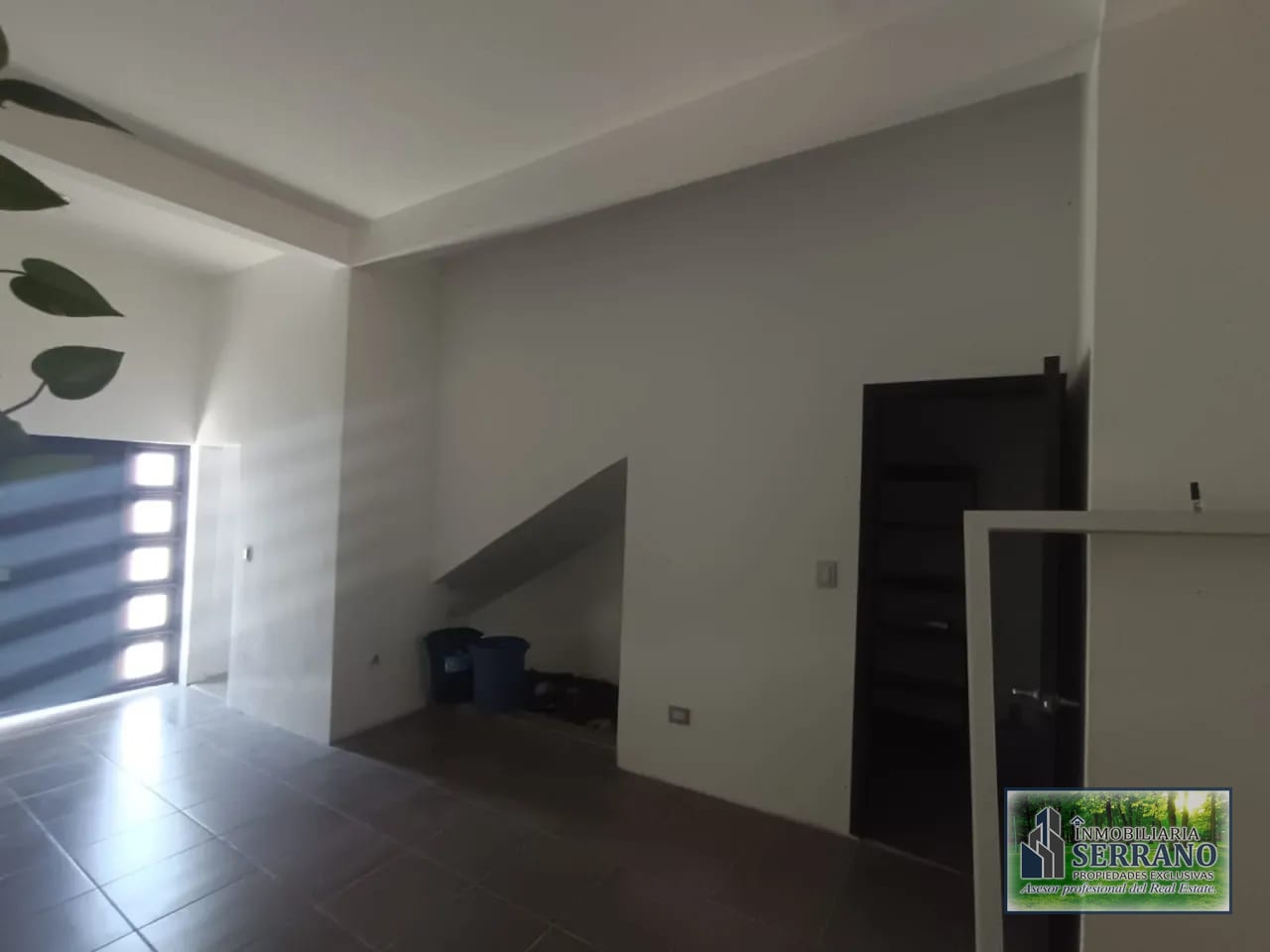 Casa Nueva en VENTA Zona 16 Hacienda Real. Entrada Principal.. — Casa en Venta en Hacienda Real, Zona 16, Guatemala, Ciudad — foto 9 de 17