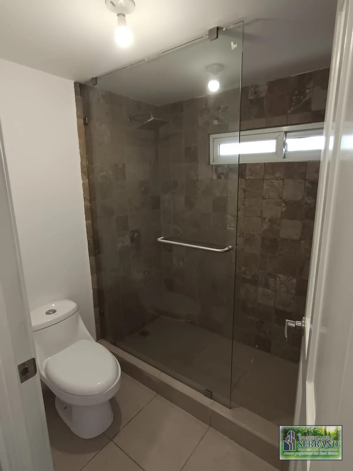 Renta de Casa en Condominio Exclusivo Cayála 10 Casas. — Casa en Alquiler en Explanada Cayalá, Zona 16, Guatemala, Ciudad — foto 14 de 17