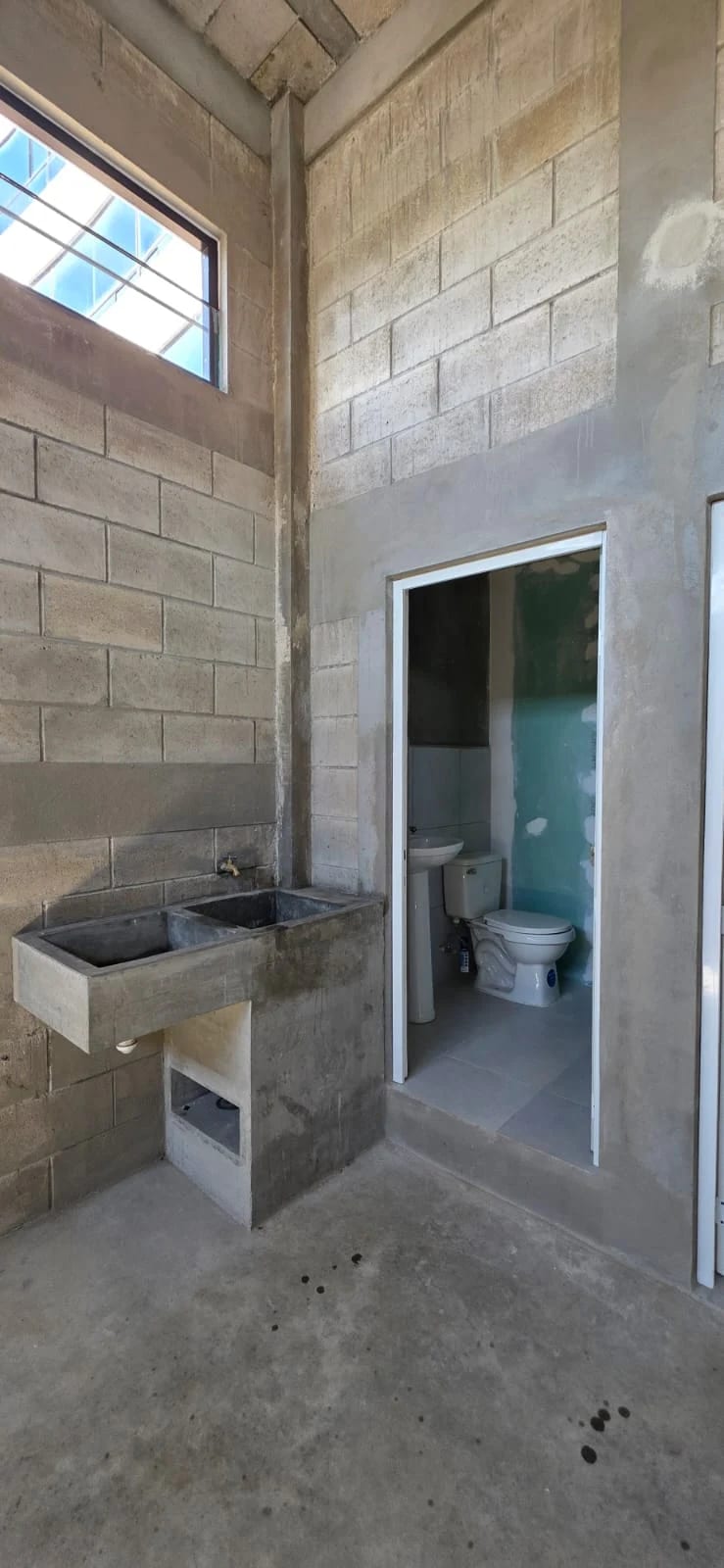 Ofibodega en RENTA en El Naranjo - 240 mts2. — Bodega / Ofibodega en Venta en Condado Naranjo, Zona 4 Mixco, Guatemala, Ciudad — foto 5 de 9