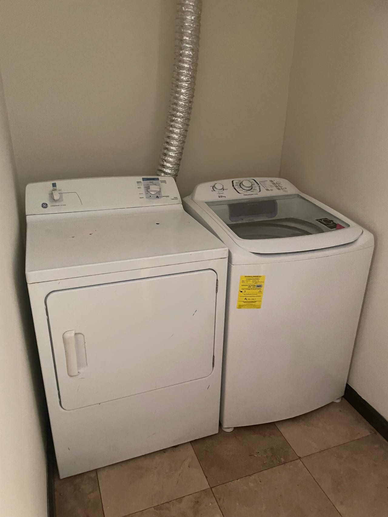 **RENTA Apartamento Zona 16** — Apartamento en Alquiler en Zona 16, Guatemala, Ciudad — foto 4 de 10