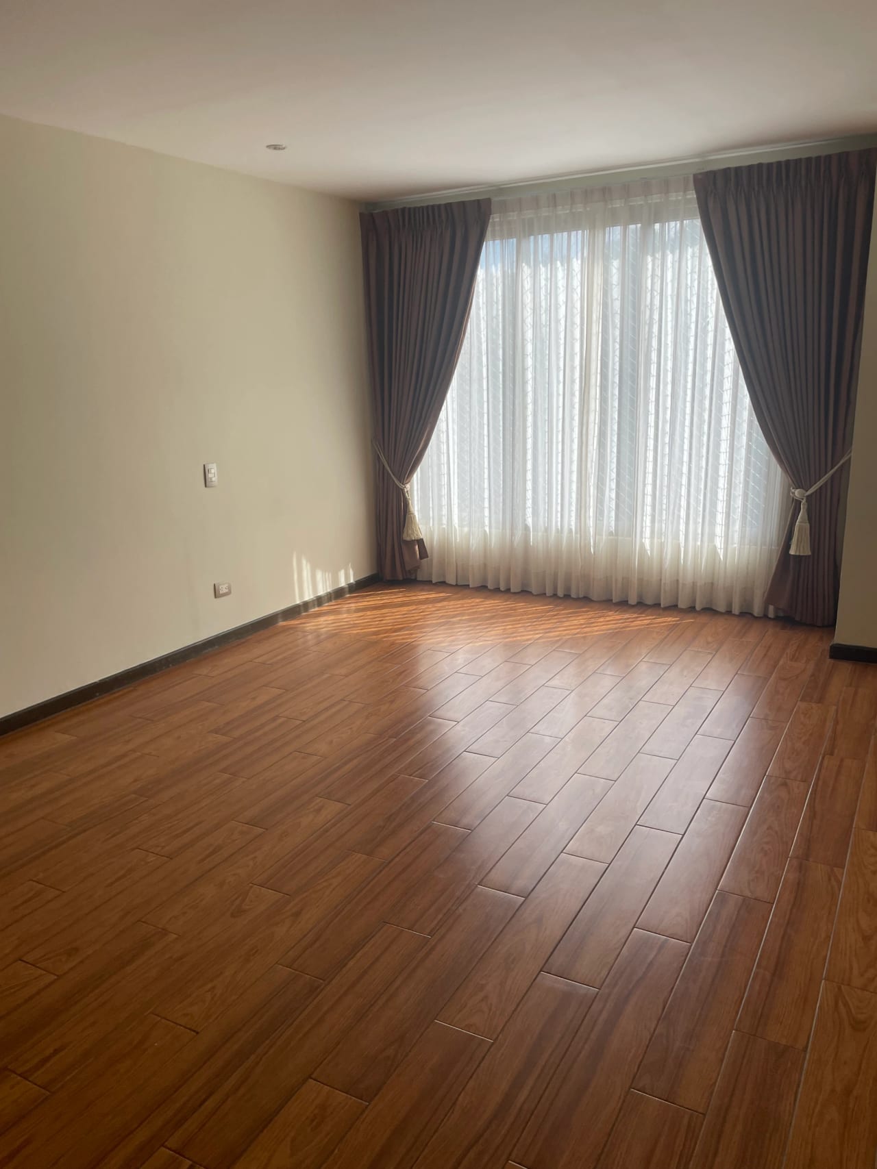 **RENTA Apartamento Zona 16** — Apartamento en Alquiler en Zona 16, Guatemala, Ciudad — foto 6 de 10