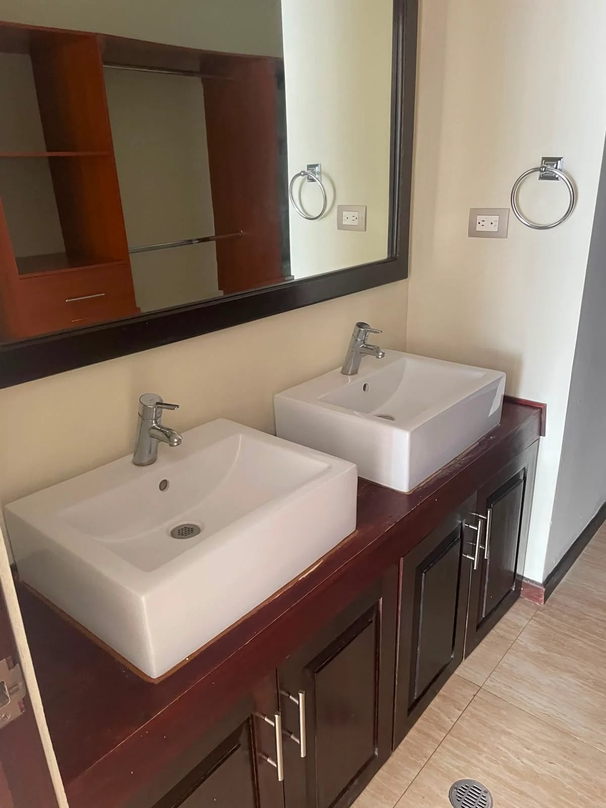 **RENTA Apartamento Zona 16** — Apartamento en Alquiler en Zona 16, Guatemala, Ciudad — foto 10 de 10