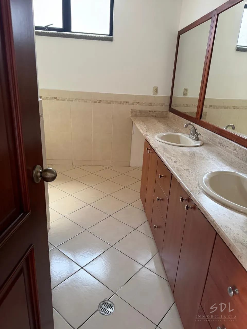 Zona 14 — Apartamento en Alquiler en Bellagio, Zona 14, Guatemala, Ciudad — foto 2 de 6