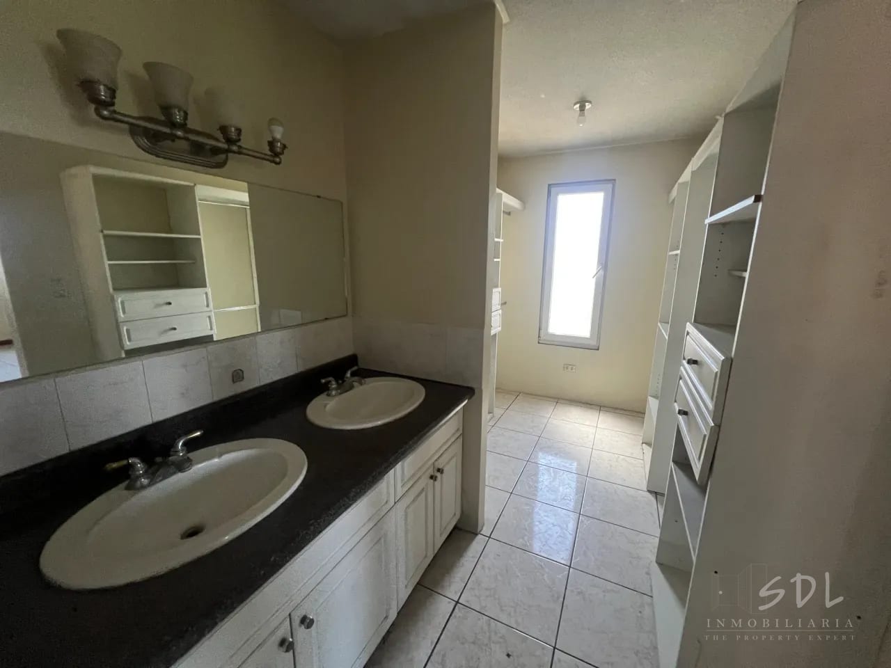 Zona 13 Monte Azul — Casa en Venta en Zona 13, Guatemala, Ciudad — foto 7 de 8