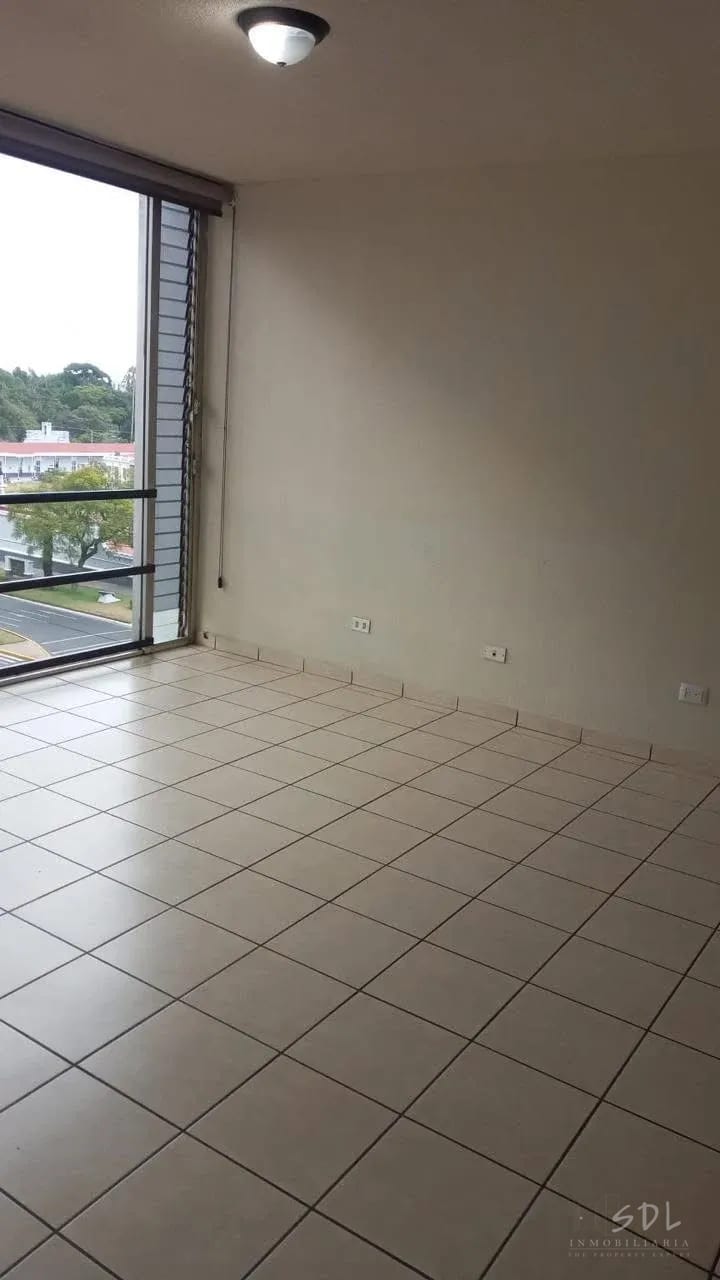 Zona 9 — Apartamento en Alquiler en Zona 9, Guatemala, Ciudad — foto 4 de 6