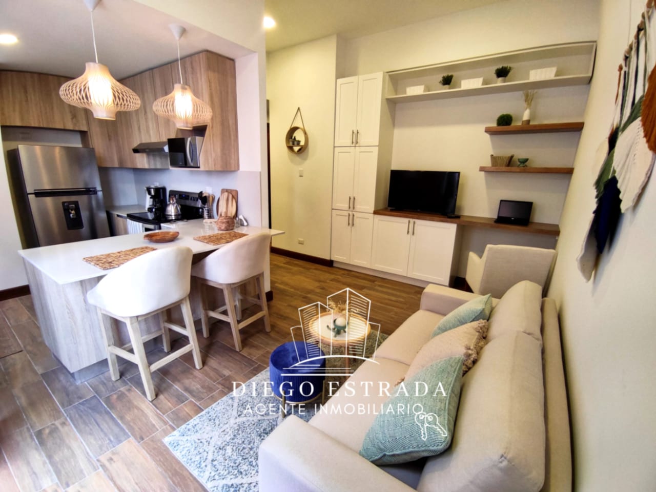 Apartamento full amueblado / Para extranjeros — Apartamento en Alquiler en Salvattore, Zona 10, Guatemala, Ciudad — foto 1 de 17