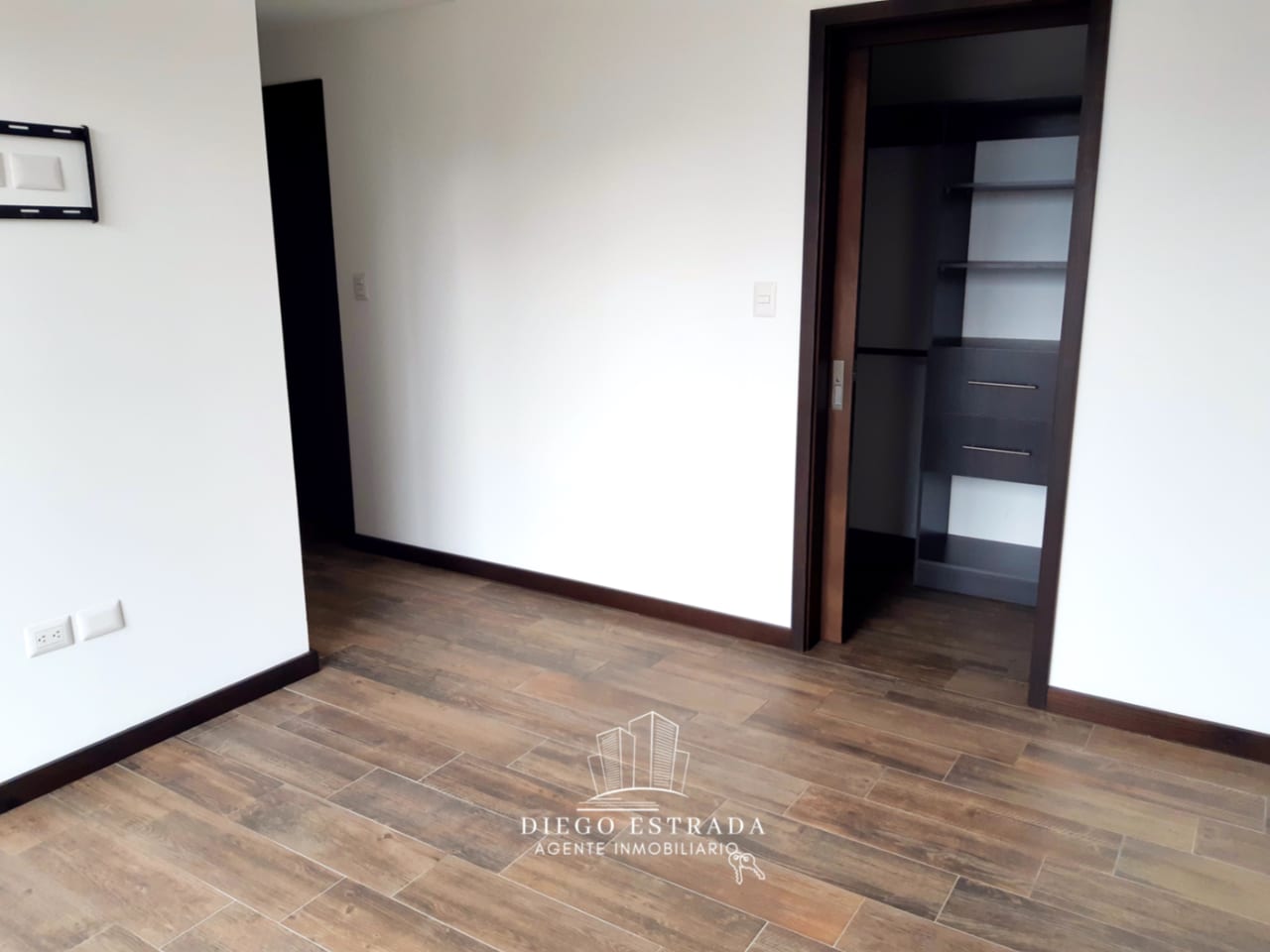 Zona 15, apartamento amplio — Apartamento en Alquiler en Nu, Zona 15, Guatemala, Ciudad — foto 8 de 11