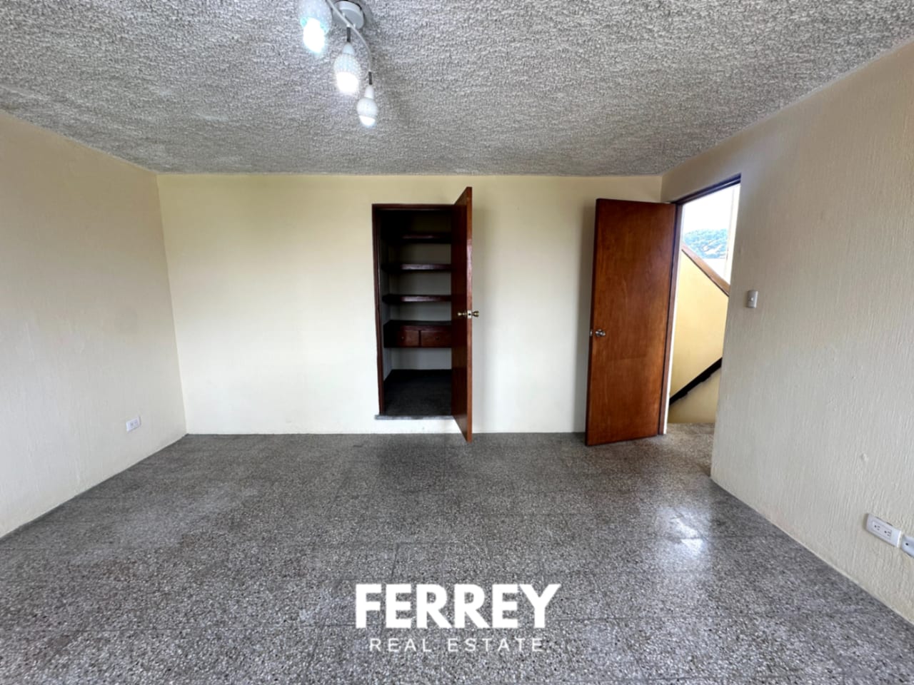 Casa grande de 400 metros — Apartamento en Alquiler en Zona 15, Guatemala, Ciudad — foto 7 de 17