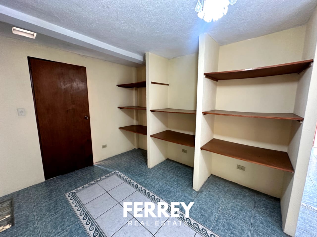 Casa grande de 400 metros — Apartamento en Alquiler en Zona 15, Guatemala, Ciudad — foto 8 de 17