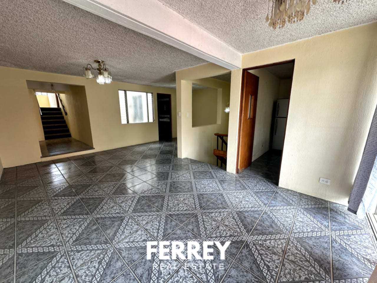 Casa grande de 400 metros — Apartamento en Alquiler en Zona 15, Guatemala, Ciudad — foto 1 de 17