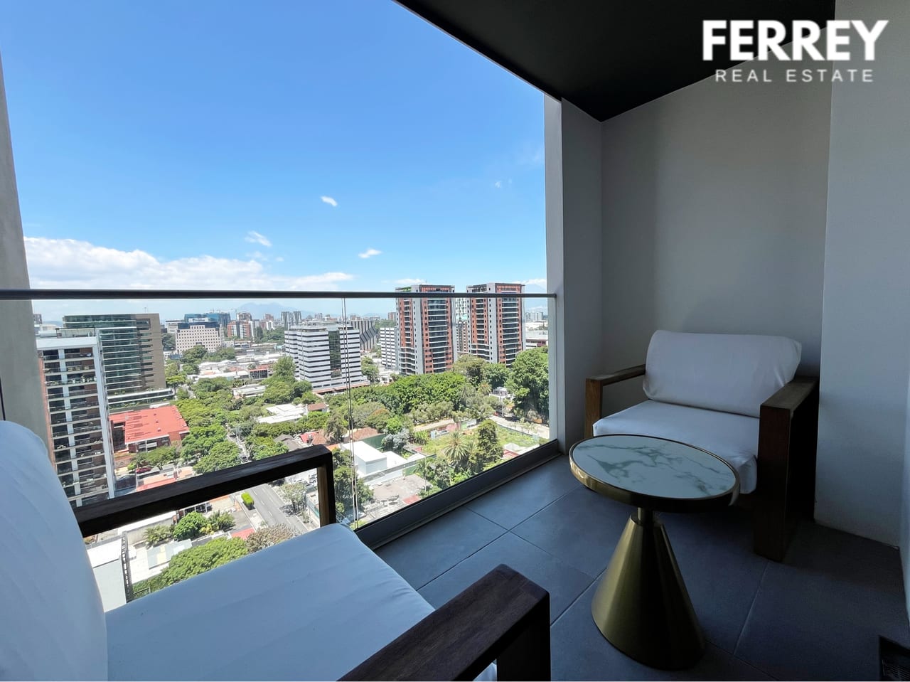 Apartamento amueblado en renta en zona 10 Edificio Vasanta — Apartamento en Alquiler en Vasanta, Zona 10, Guatemala, Ciudad — foto 4 de 17
