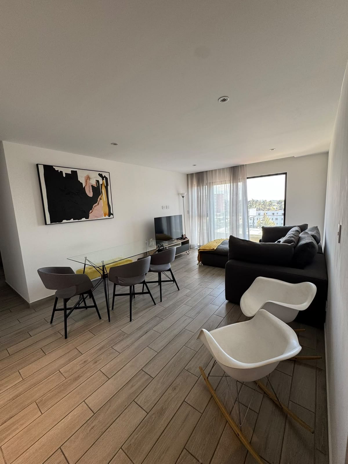 Amueblado en zona 10 — Apartamento en Alquiler en Parque 10, Zona 10, Guatemala, Ciudad — foto 7 de 12