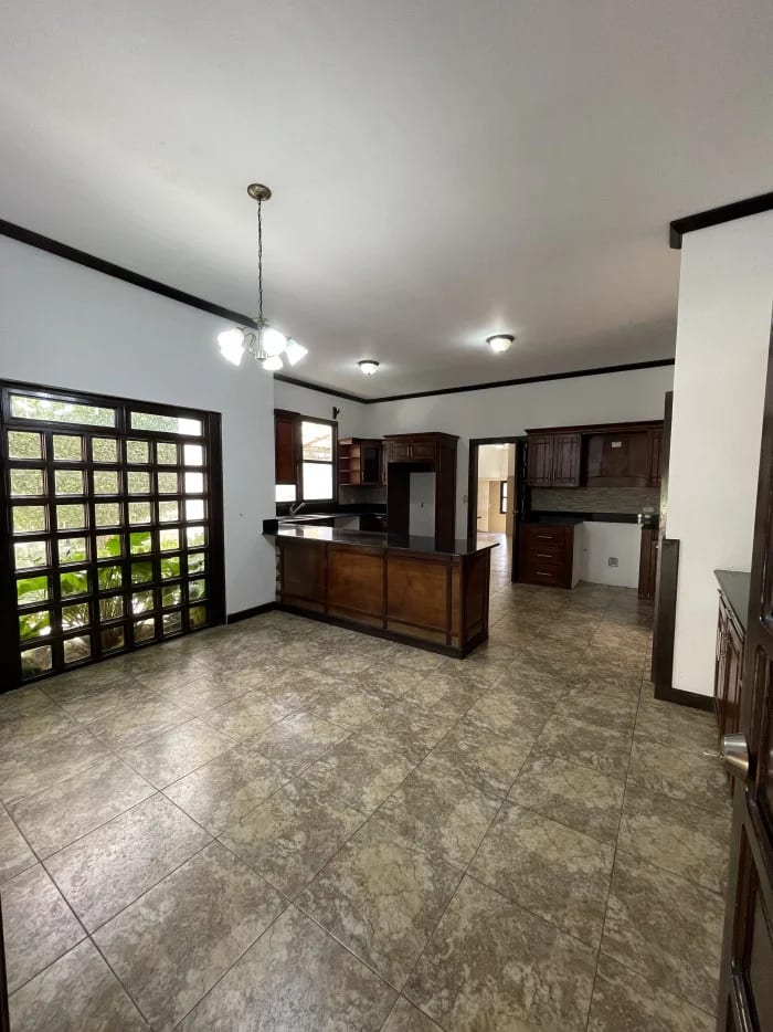 Casa en Venta Y/o Renta - Carretera a el Salvador — Casa en Venta en Carretera a El Salvador, Guatemala, Ciudad — foto 10 de 16