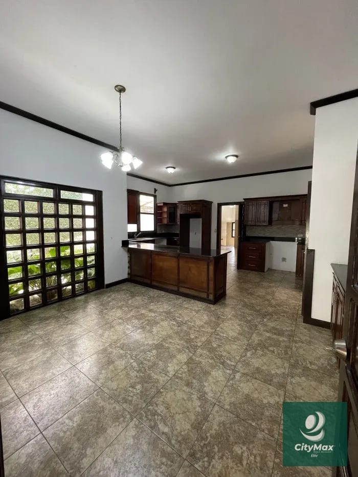 CASA EN VENTA Y/O RENTA - CARRETERA A EL SALVADOR — Casa en Venta en Carretera a El Salvador, Guatemala, Ciudad — foto 10 de 16