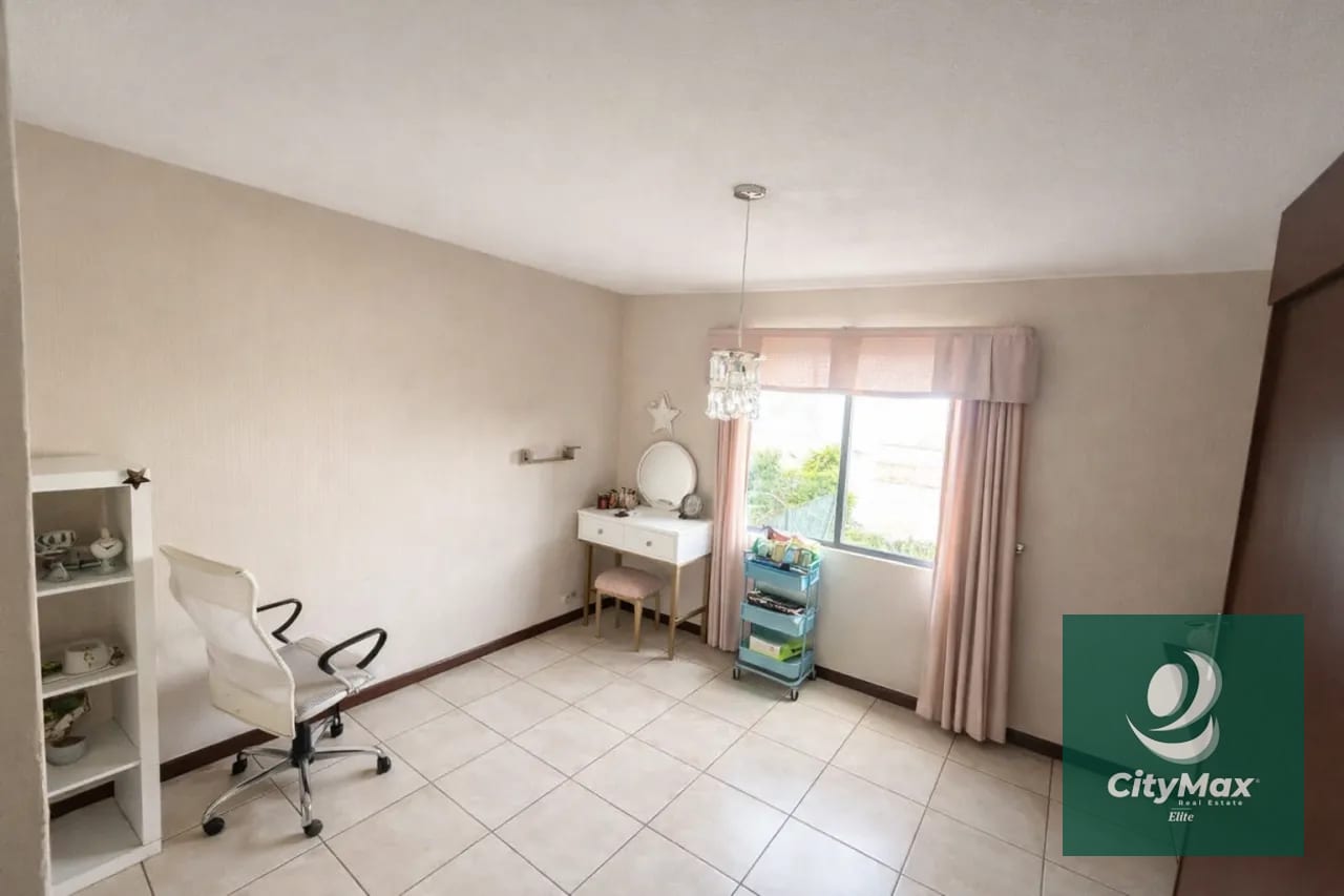 Exclusiva Casa en Venta - Condominio San Isidro II — Casa en Venta en San Isidro, Zona 16, Guatemala, Ciudad — foto 7 de 8