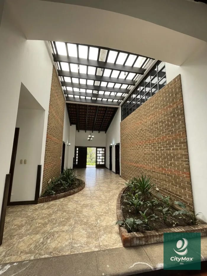 Casa de un nivel en Renta y Venta Km 18.5 CAES — Casa en Alquiler en Santa Catarina Pinula, Guatemala, Ciudad — foto 1 de 12