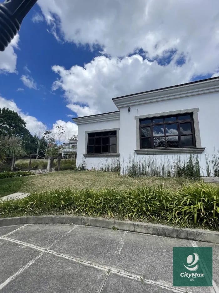 Casa de un nivel en Renta y Venta Km 18.5 CAES — Casa en Alquiler en Santa Catarina Pinula, Guatemala, Ciudad — foto 5 de 12