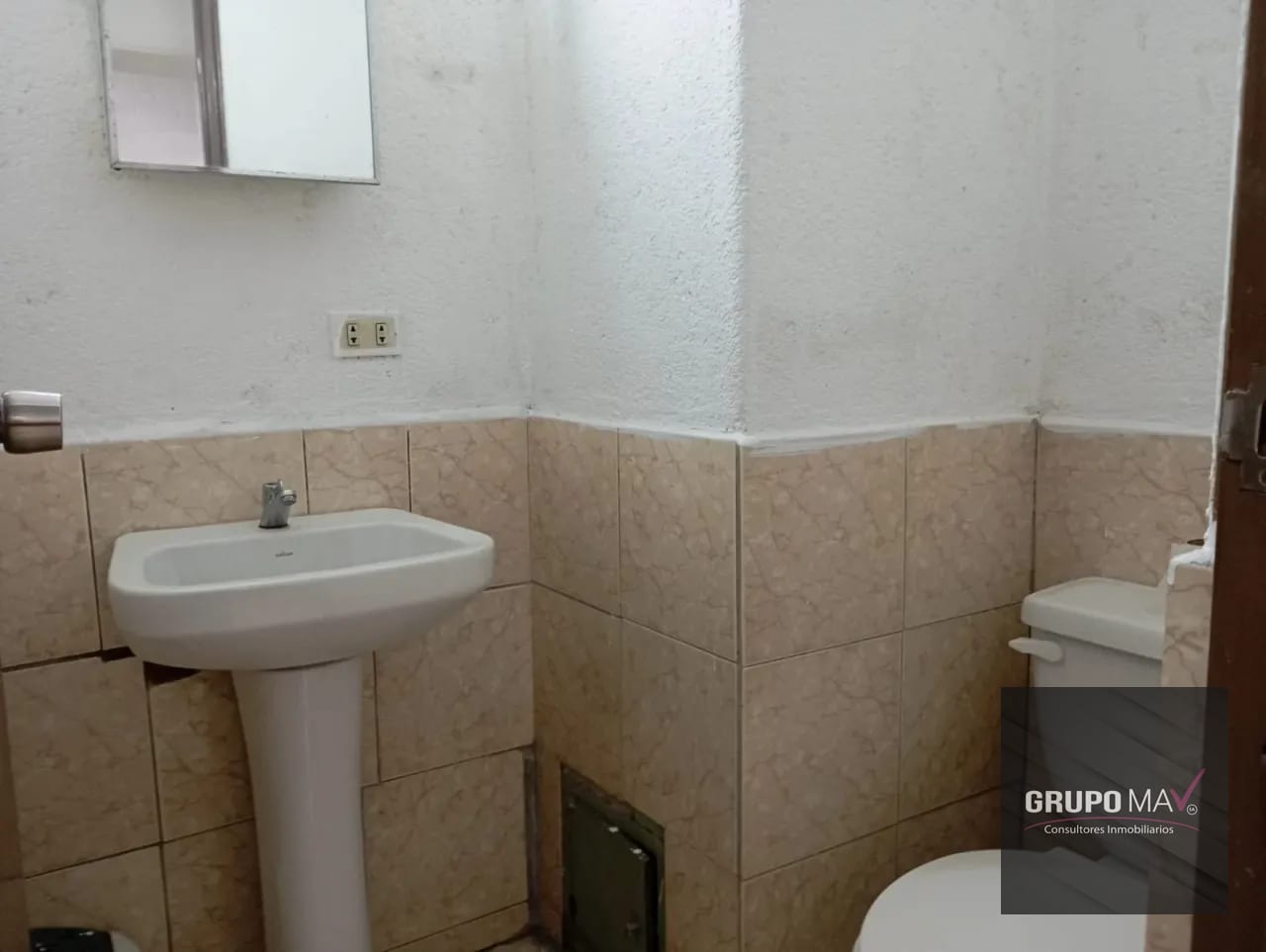 Oficina Zona 9 Condominio Reforma — Oficina en Alquiler en Zona 9, Guatemala, Ciudad — foto 6 de 6