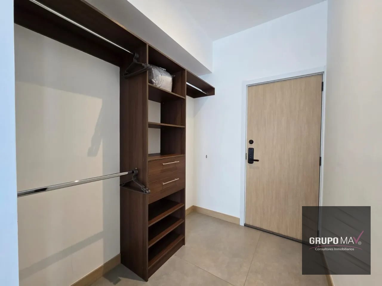 Apartamento Amueblado en Zona 10 Bona Diez — Apartamento en Alquiler en Bonadiez, Zona 10, Guatemala, Ciudad — foto 7 de 13