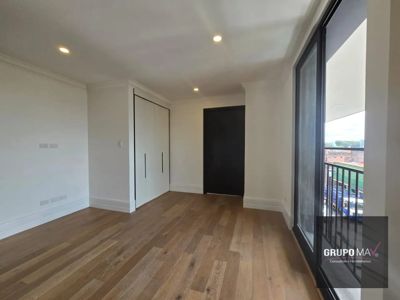 Apartamento Zona 5 Edificio Céntrico — Apartamento en Alquiler en Céntrico, Zona 5, Guatemala, Ciudad — foto 2 de 9