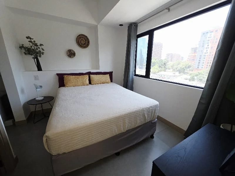 Apartamento amueblado en Zona 10 — Apartamento en Alquiler en Zona 10, Guatemala, Ciudad — foto 4 de 7
