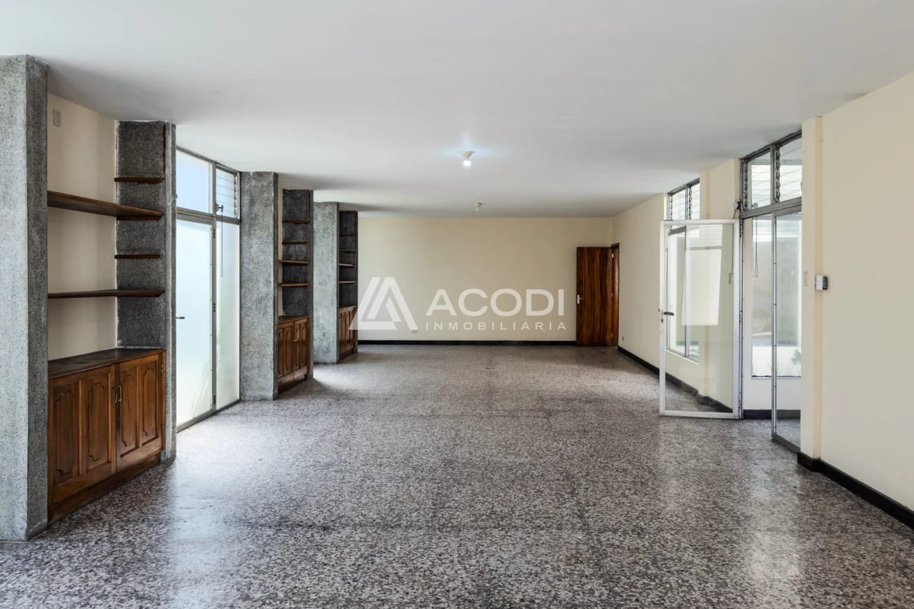 Casa para oficinas en Zona 10 — Oficina en Alquiler en Zona 10, Guatemala, Ciudad — foto 3 de 10